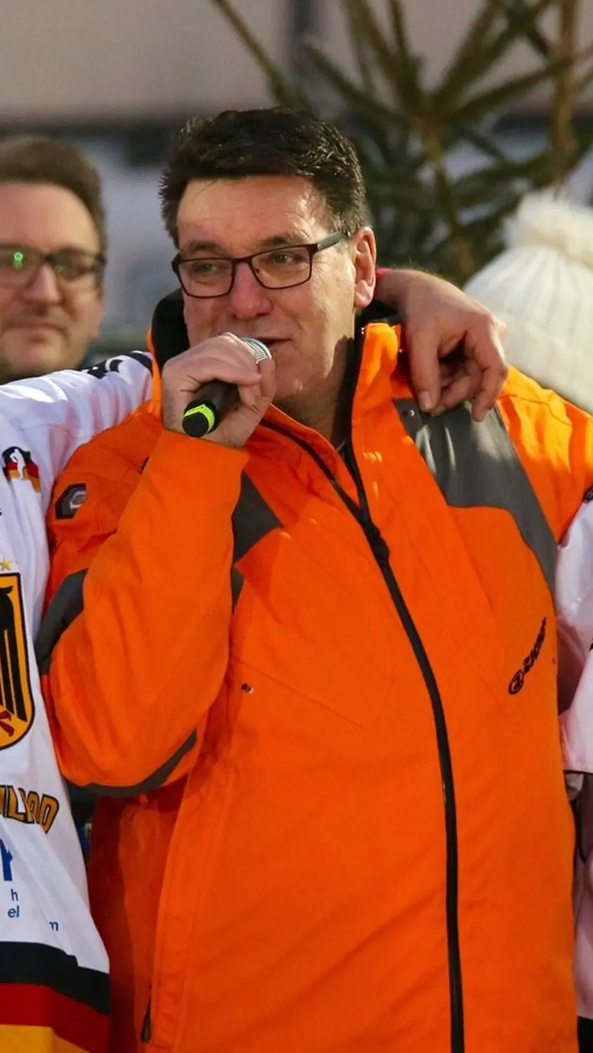 Mann von 10:00 Sportmarketing
